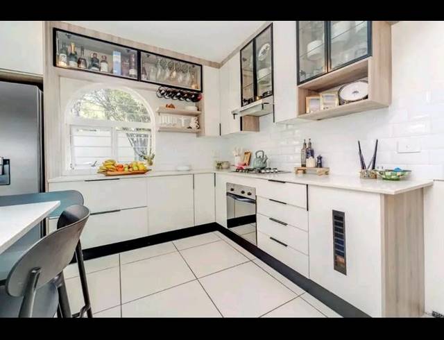 3 BEDROOM HOUSE FOR SALE IN NORTHCLIFF